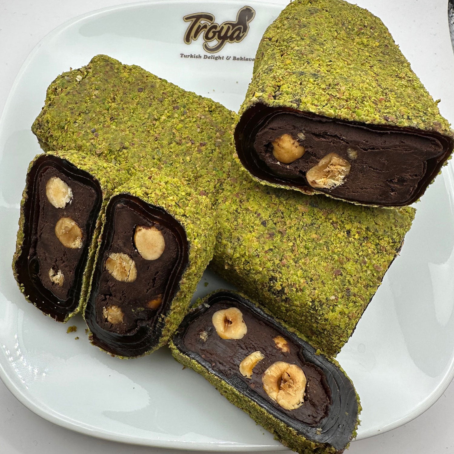 Brownie chocolate with hazelnut pistachio